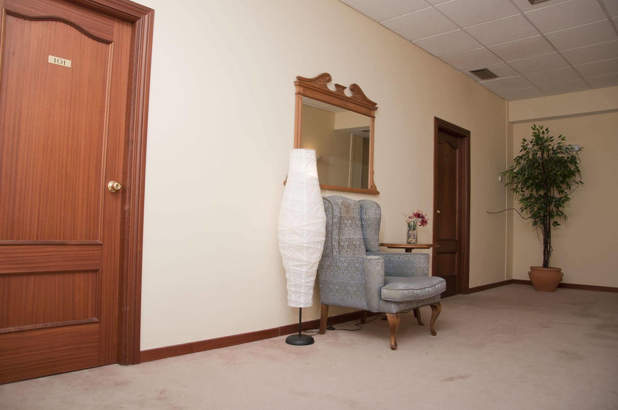Hotel Mlc Benavente Zewnętrze zdjęcie
